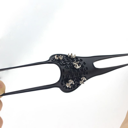 🔥Saat 50% alennuksen tänään🔥Universaaliset liukastumattomat tartuntapiikit